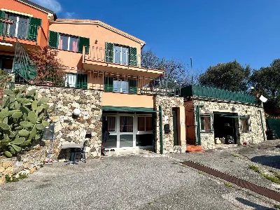 Villa in vendita ad Albissola Marina - foto 1