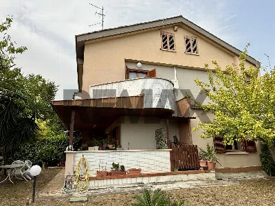 Villa a Città Sant'Angelo