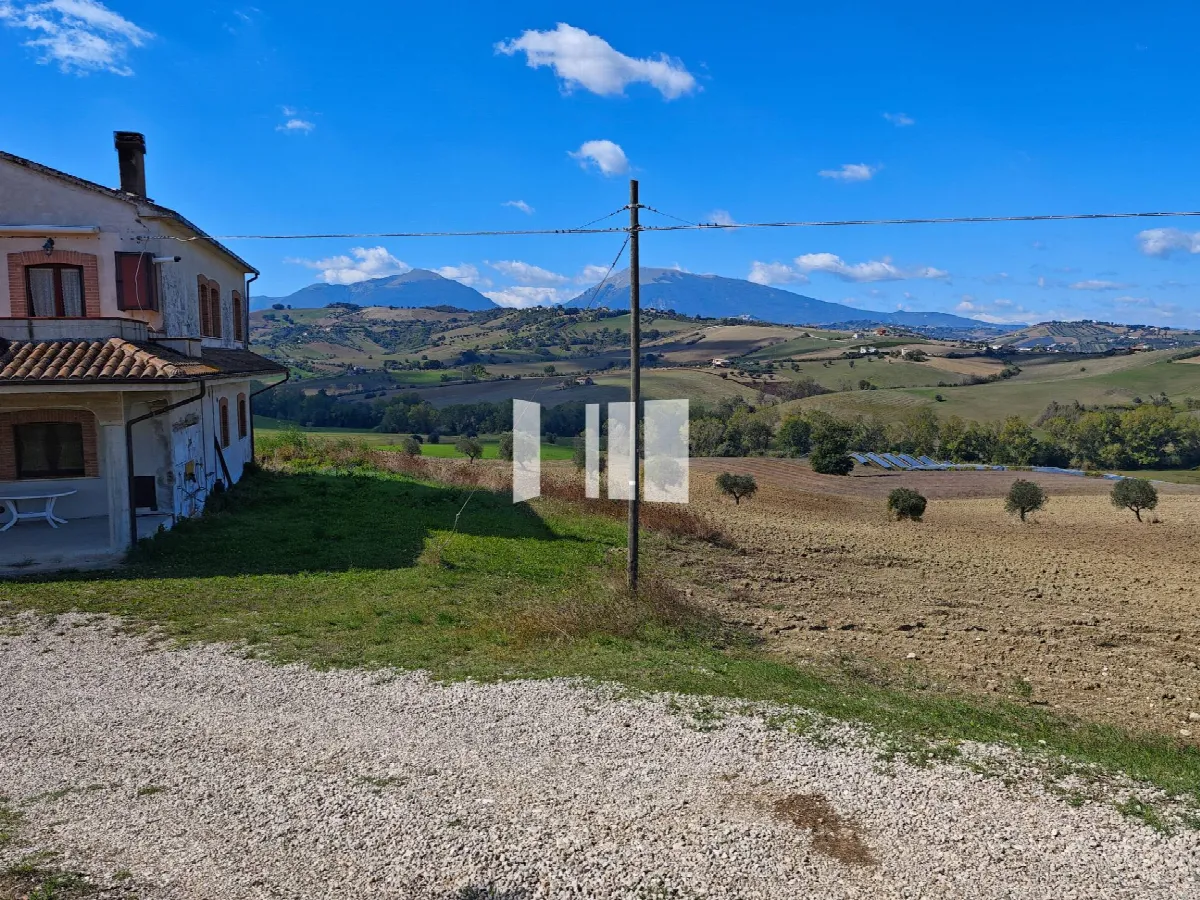 Casa Indipendente in vendita a Bellante - foto 2