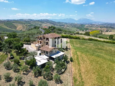 Villa in vendita a Notaresco - foto 1