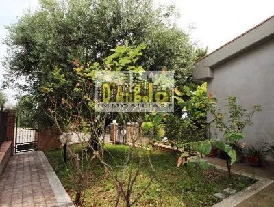 Villa in vendita a San Benedetto del Tront... - foto 5