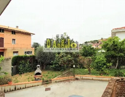 Villa in vendita a San Benedetto del Tront... - foto 6