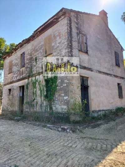 Rustico/Casale in vendita a Montefiore del... - foto 2