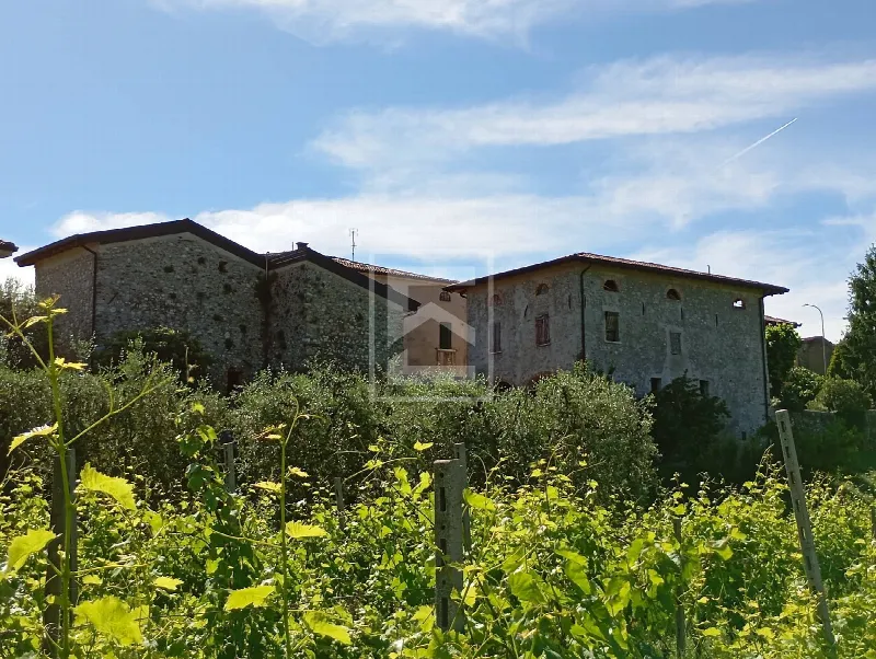 Rustico/Casale in vendita a Puegnago sul Garda - foto 1