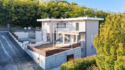 Casa Indipendente a Desenzano del Garda
