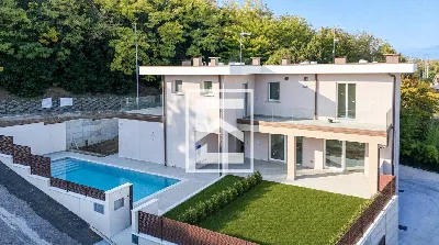 Casa Indipendente a Desenzano del Garda
