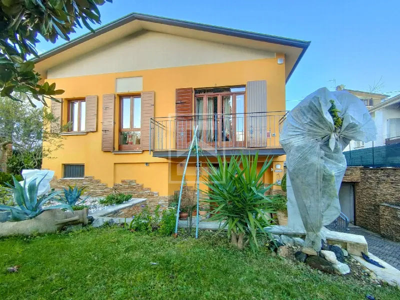 Villa in vendita a Roè Volciano - foto 1