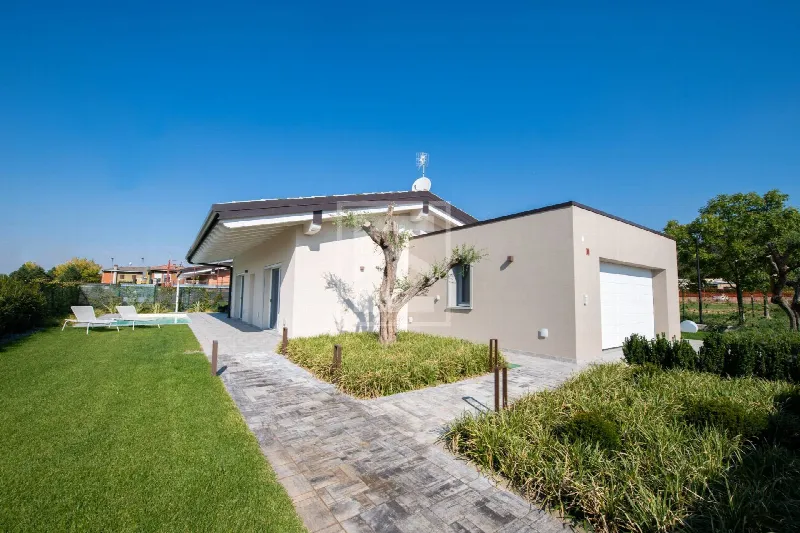 Villa in vendita a Soiano del Lago - foto 1