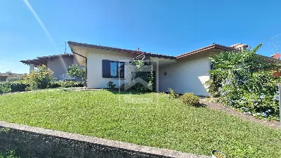 Villa a Puegnago sul Garda