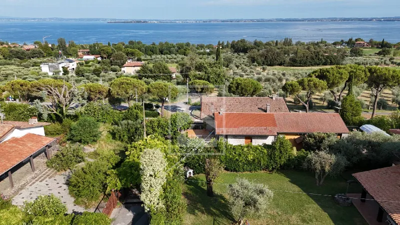 Casa Indipendente in vendita a Moniga del Garda - foto 1