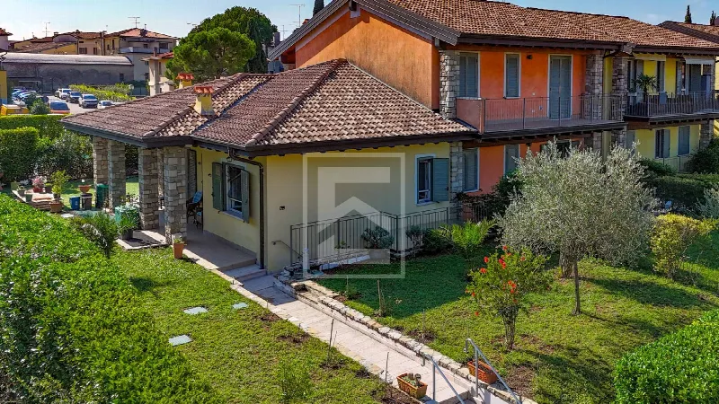 Villa in vendita a Moniga del Garda - foto 1