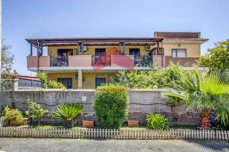 Casa Indipendente in vendita a Pomezia - foto 1