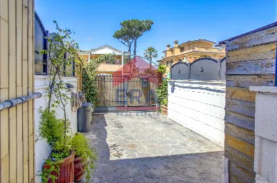 Casa Indipendente in vendita a Pomezia - foto 4