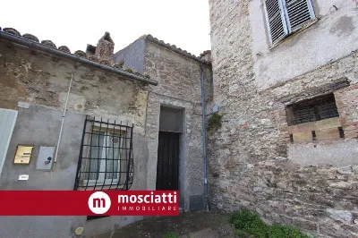 Villa in vendita a Esanatoglia - foto 1