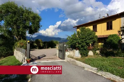 Rustico/Casale in vendita a Esanatoglia - foto 2