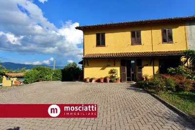 Rustico/Casale in vendita a Esanatoglia - foto 4