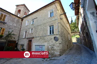 Villa in vendita a Esanatoglia - foto 1