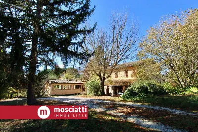 Villa in vendita a Matelica - foto 1