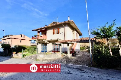 Villa in vendita a Matelica - foto 2