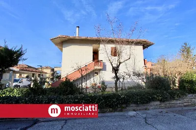 Villa in vendita a Matelica - foto 4