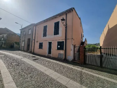 Casa Indipendente in vendita a Nuxis - foto 1