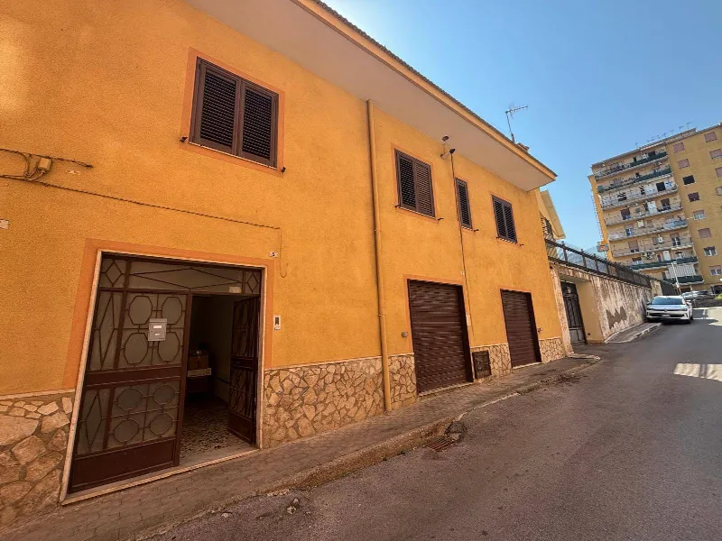 Casa Indipendente in vendita ad Angri - foto 1
