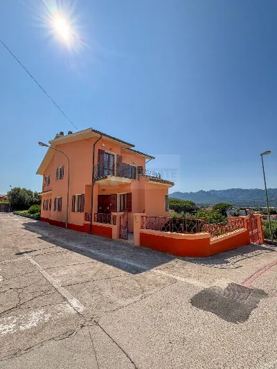 Villa a Luras