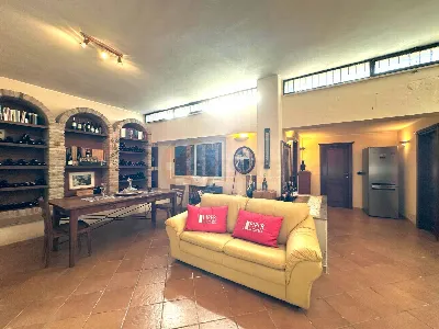 Ufficio in vendita a Sassari, Monte Rosell... - foto 2