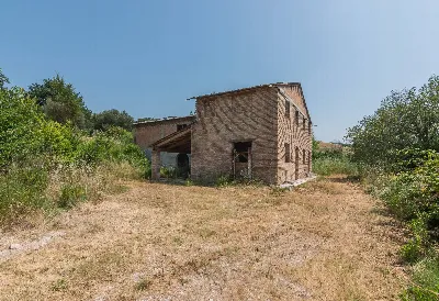 Rustico/Casale in vendita a Montelabbate - foto 9