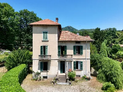Villa in vendita a Casciago - foto 1