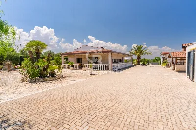 Villa in vendita a Andria - foto 1
