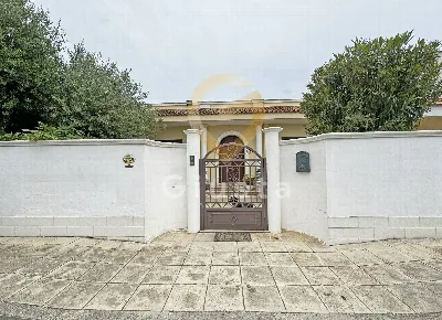 Villa in vendita a Pulsano - foto 1