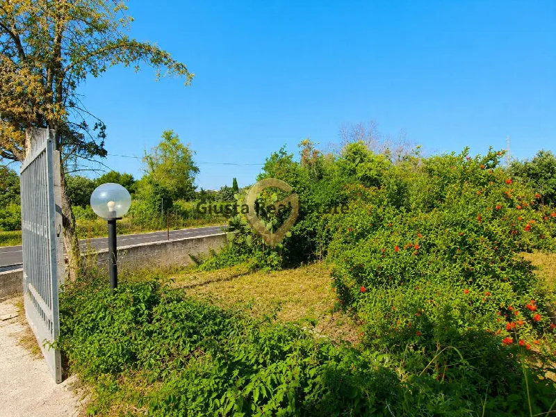 Villa in vendita a Oria - foto 1