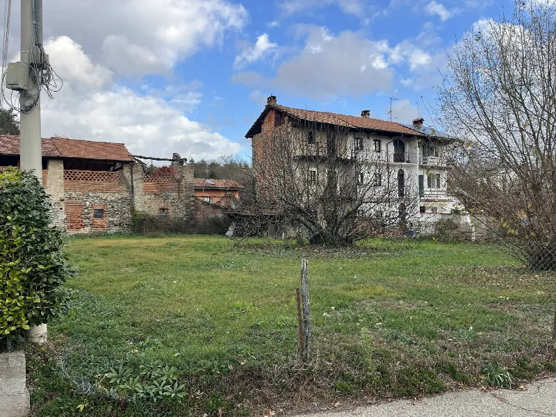Rustico/Casale in vendita a Varallo Pombia - foto 1