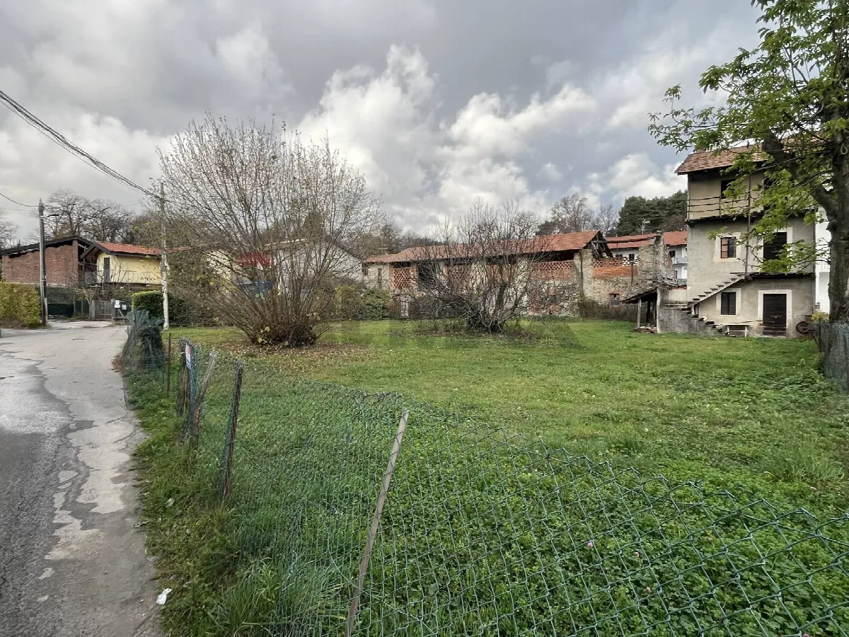 Rustico/Casale in vendita a Varallo Pombia - foto 4