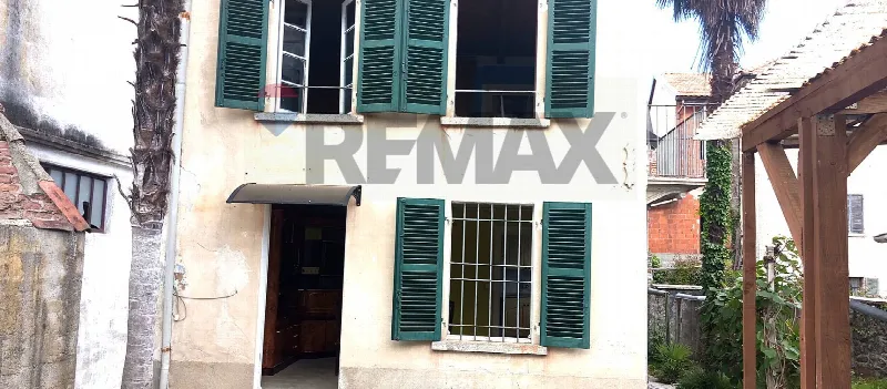 Casa Indipendente in vendita a Madonna del Sasso - foto 1