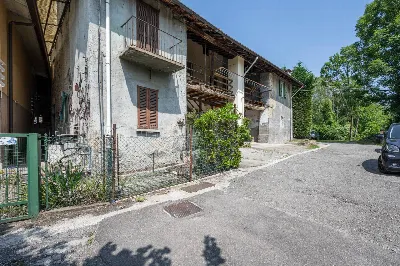 Rustico/Casale in vendita a Varese - foto 2