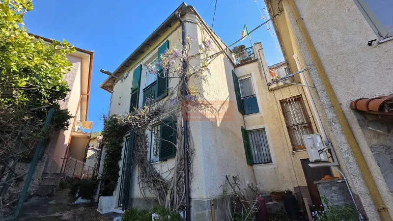 Casa Indipendente in vendita ad Arnasco - foto 1