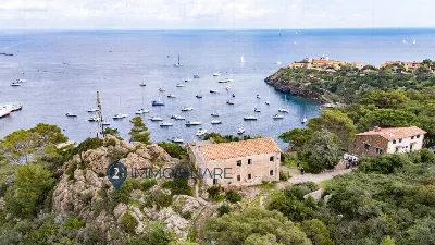 Villa in vendita a Capraia Isola - foto 1