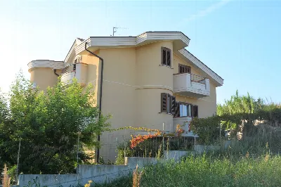 Casa Indipendente in vendita a Montescagli... - foto 10