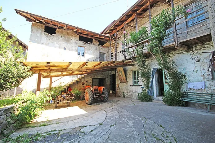 Rustico/Casale in vendita a Caprino Bergamasco - foto 2