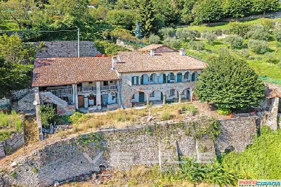 Villa in vendita a Bergamo, Colli - foto 1