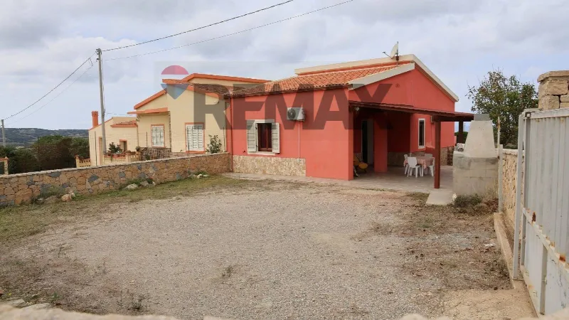 Casa Indipendente in vendita a Padru, Centro Storico, San Giuseppe - foto 1