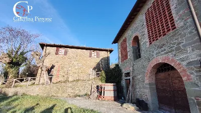 Rustico/Casale in vendita a Reggello - foto 1