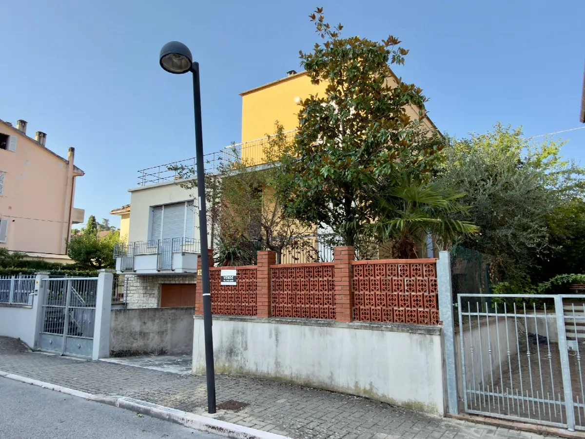 Villa in vendita a Fabriano - foto 4