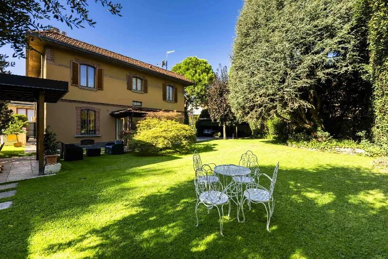 Casa Indipendente in vendita a Bergamo, Canovine, Colognola - foto 1