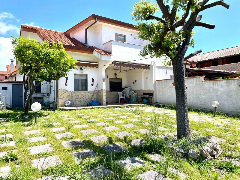 Villa in vendita a Ardea - foto 1