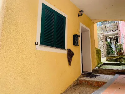 Casa Indipendente a Albisola Superiore