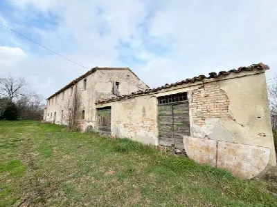 Rustico/Casale in vendita a Fano - foto 1