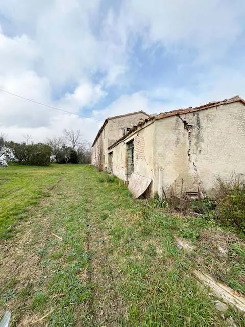 Rustico/Casale in vendita a Fano - foto 2